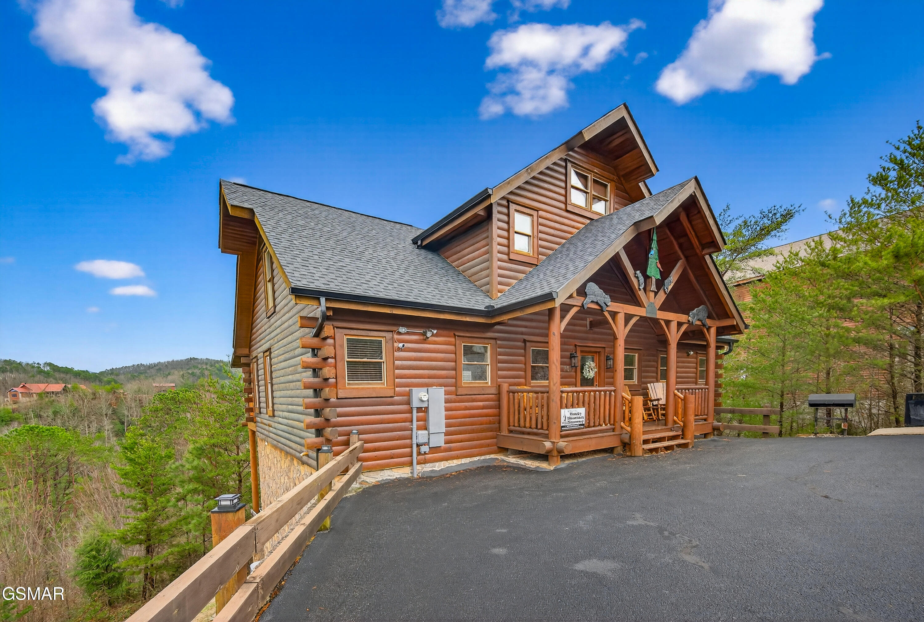 Sevierville, Tennessee, 37862, United States, 3 Bedrooms Bedrooms, ,5 BathroomsBathrooms,Residential,For Sale,2021105