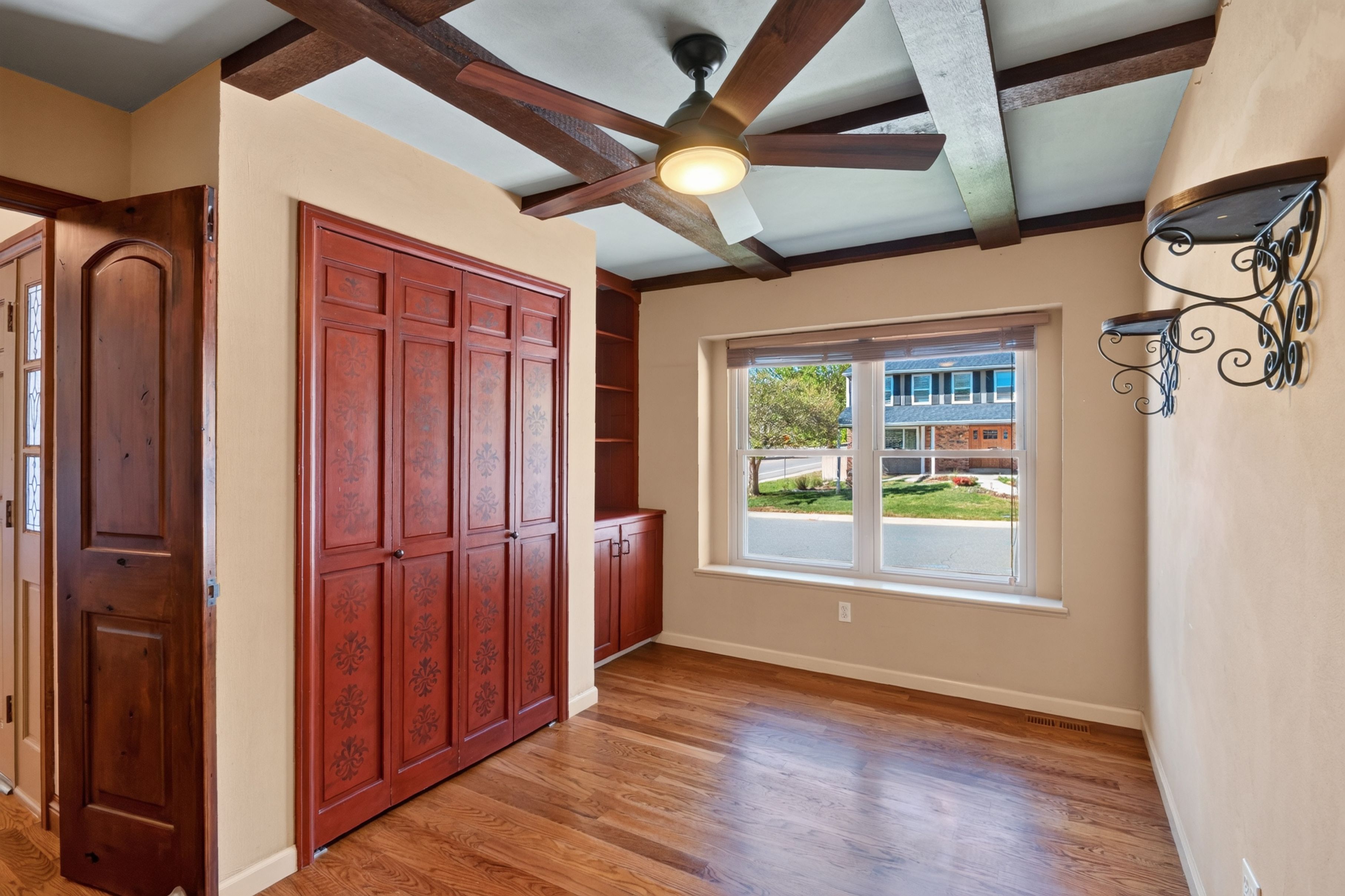  Unique Kitchen & Vaulted Beamed Room Near Cherry Creek State Park Retreat - 物件實景