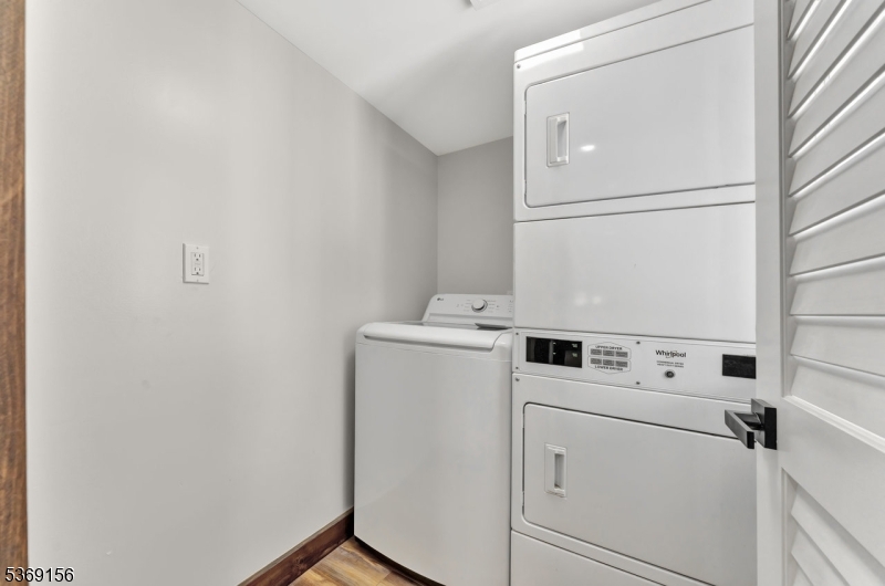 Blairstown Twp., New Jersey, 07825, United States, 4 Bedrooms Bedrooms, ,4 BathroomsBathrooms,Residential,For Sale,1901840