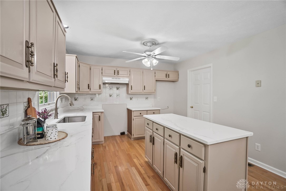 Lebanon, Ohio, 45036, United States, 3 Bedrooms Bedrooms, ,3 BathroomsBathrooms,Residential,For Sale,1848535