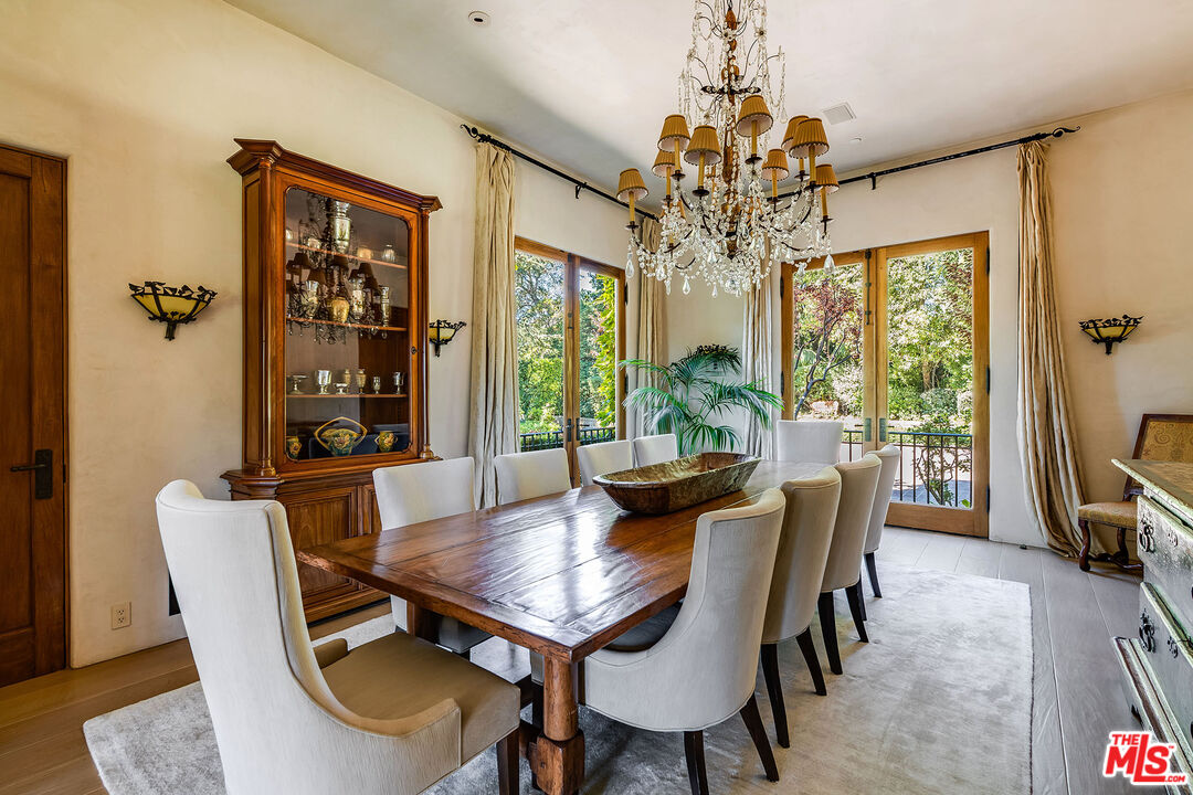 Pacific Palisades, California, 90272, United States, 8 Bedrooms Bedrooms, ,12 BathroomsBathrooms,Residential,For Sale,1949895