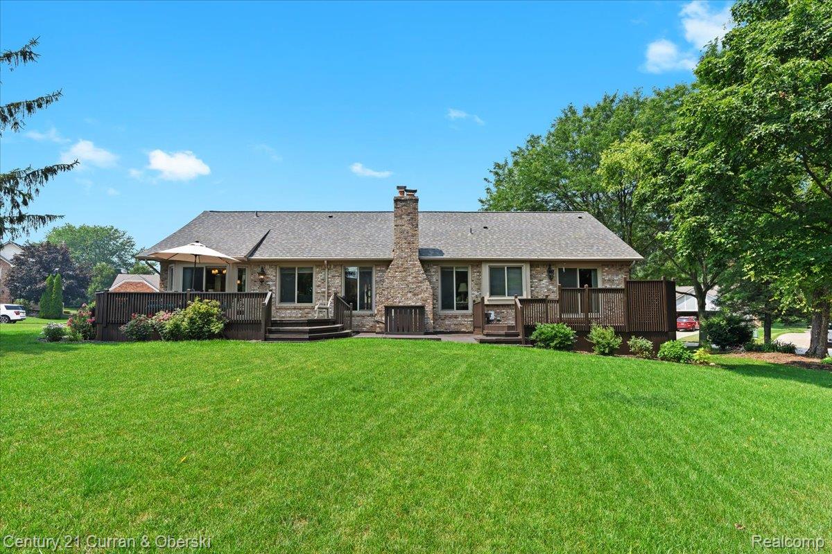 Northville, Michigan, 48168, United States, 3 Bedrooms Bedrooms, ,4 BathroomsBathrooms,Residential,For Sale,1921714