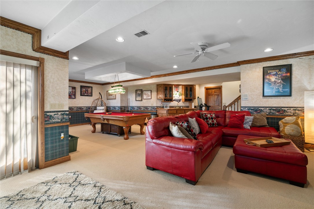 South Strabane, Pennsylvania, 15301, United States, 5 Bedrooms Bedrooms, ,5 BathroomsBathrooms,Residential,For Sale,2003088