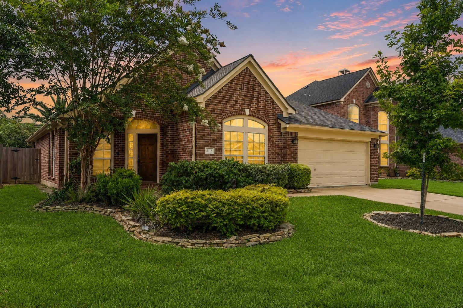 Valley Ct, Manvel, TX 77578
