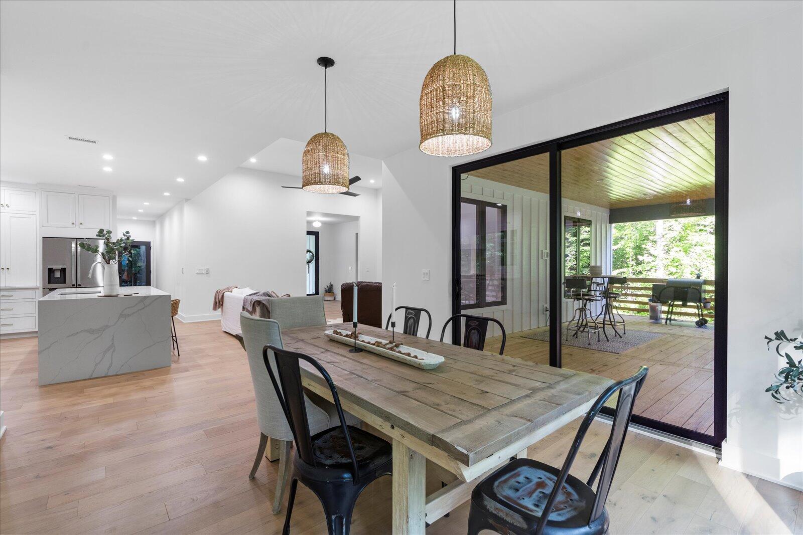 Whitwell, Tennessee, 37397, United States, 3 Bedrooms Bedrooms, ,3 BathroomsBathrooms,Residential,For Sale,1980054