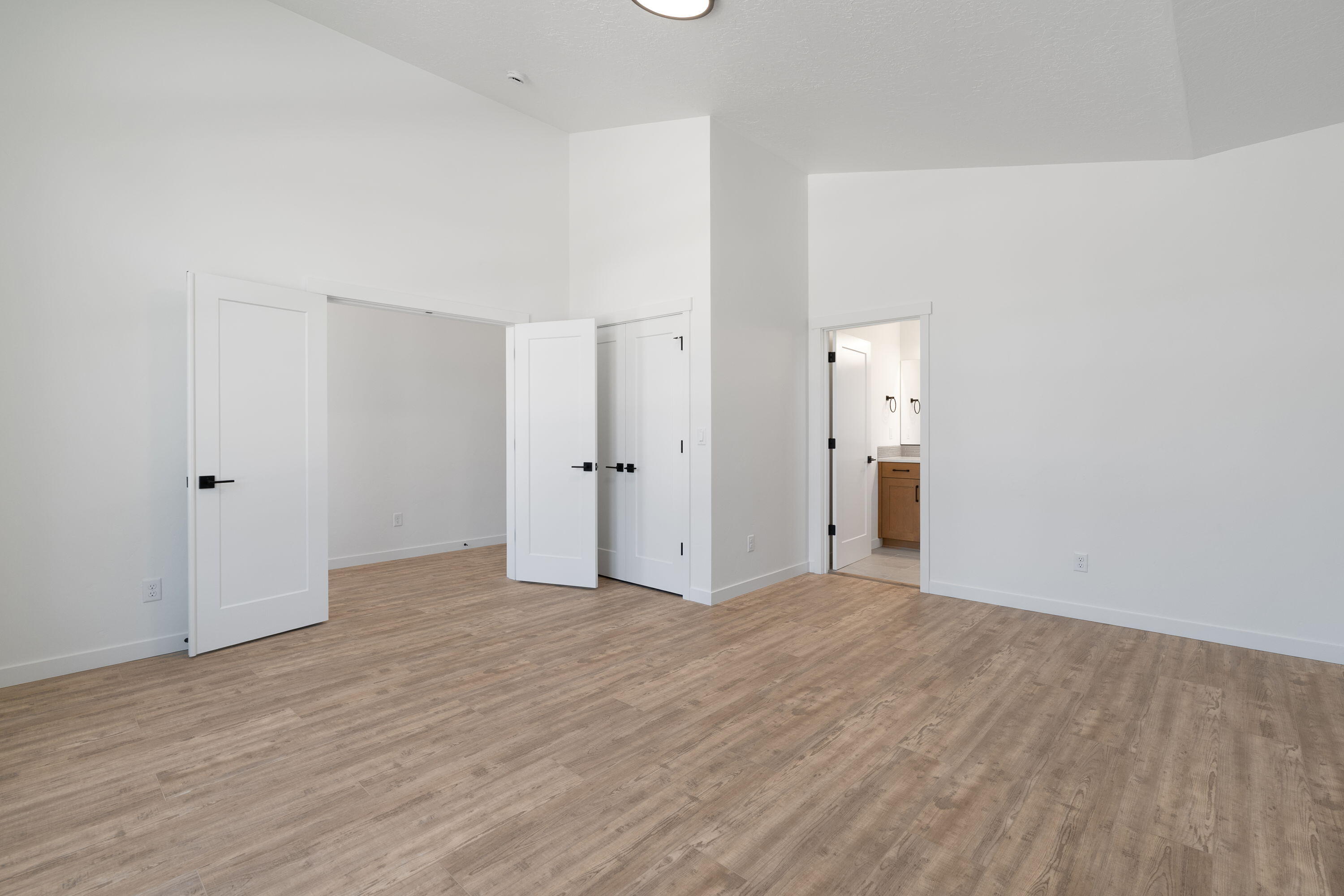 Sisters, Oregon, 97759, United States, 3 Bedrooms Bedrooms, ,3 BathroomsBathrooms,Residential,For Sale,1766266