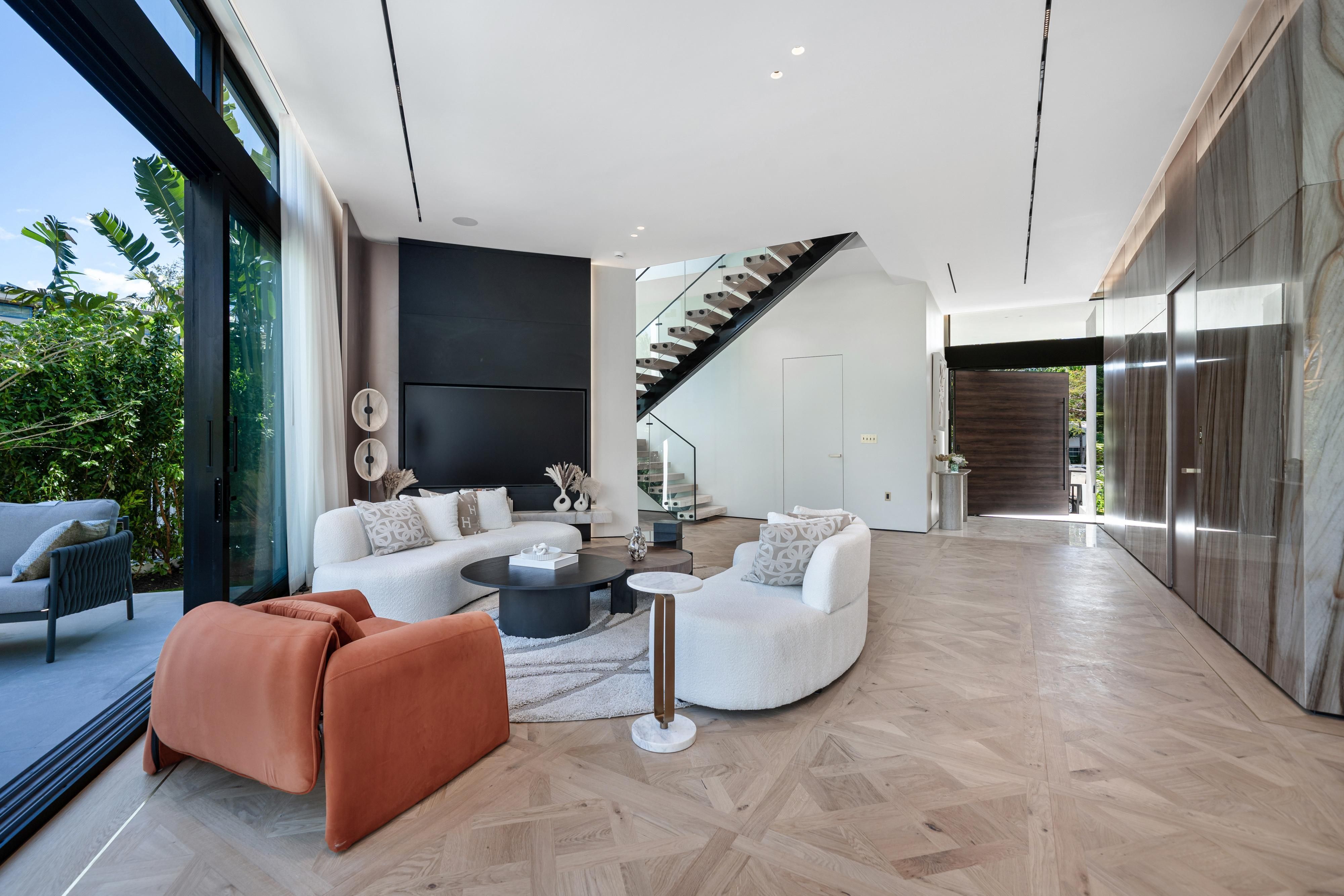  1045 W 47th Ct, Miami Beach, FL, 33140 - 物件實景