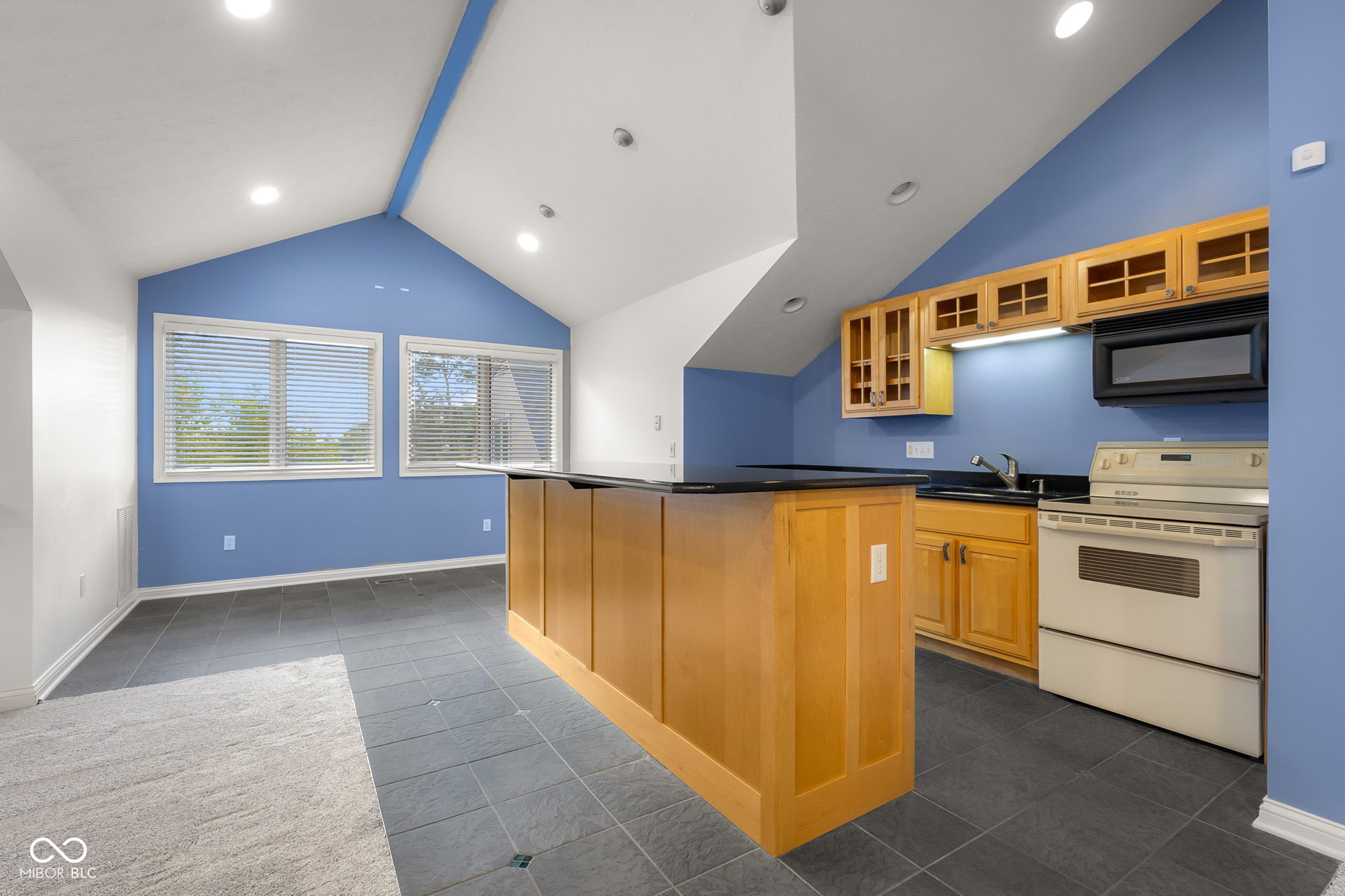 Columbus, Indiana, 47201, United States, 5 Bedrooms Bedrooms, ,6 BathroomsBathrooms,Residential,For Sale,1982008