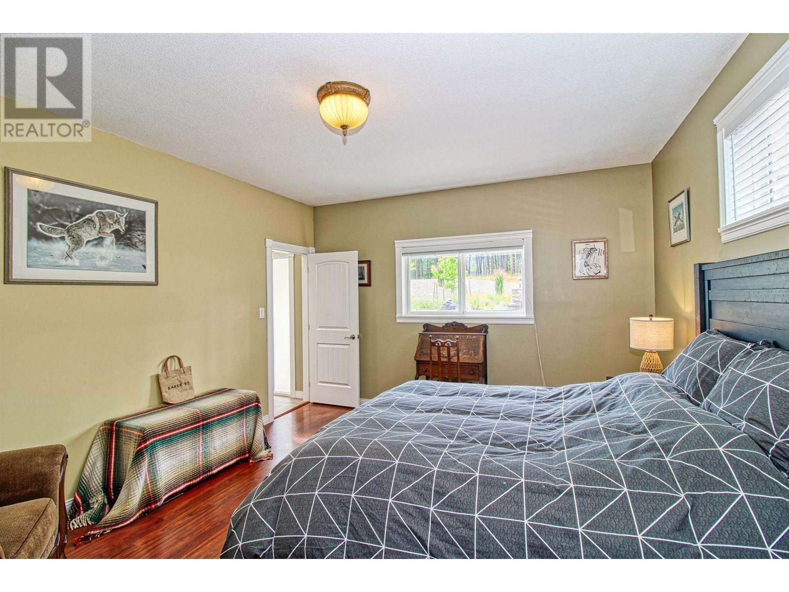 KELOWNA, British Columbia, V1Z 3W4, CA, 5 Bedrooms Bedrooms, ,3 BathroomsBathrooms,Residential,For Sale,1876914