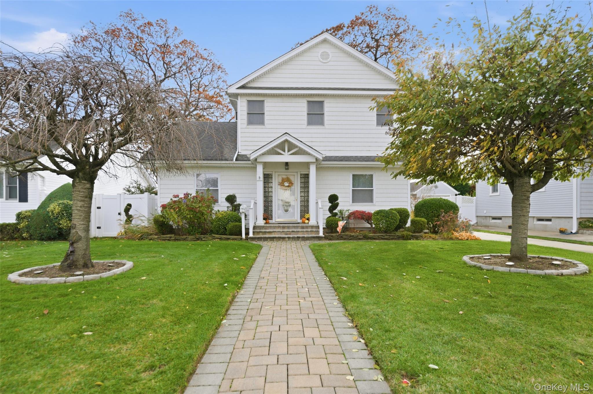 Oceanside, New York, 11572, United States, 3 Bedrooms Bedrooms, ,3 BathroomsBathrooms,Residential,For Sale,1990988
