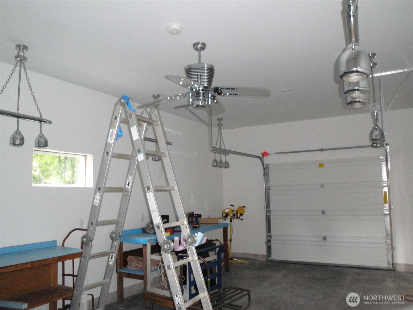 Kirkland, Washington, 98034, United States, 4 Bedrooms Bedrooms, ,3 BathroomsBathrooms,Residential,For Sale,1975566