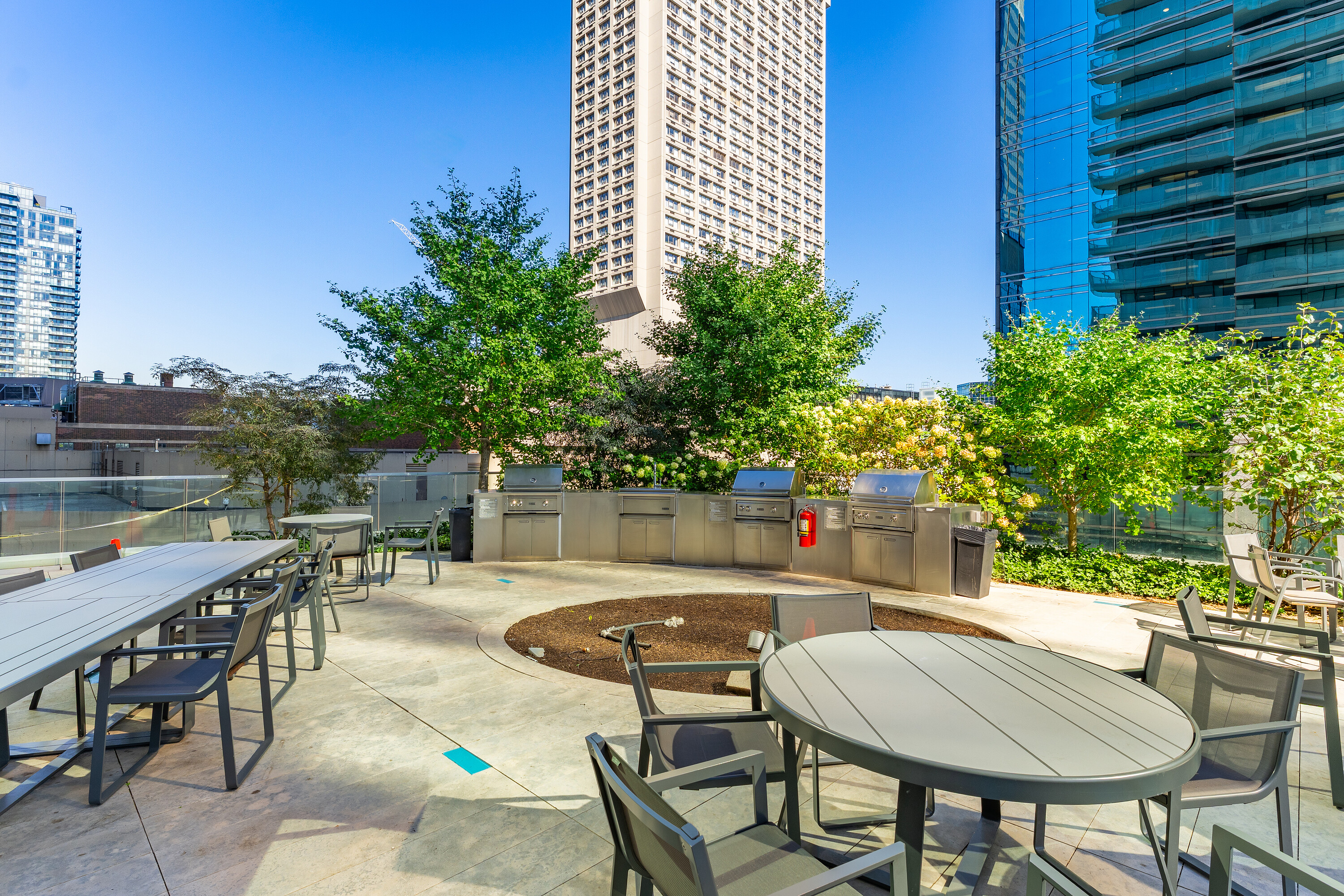  One Bloor - 物件實景