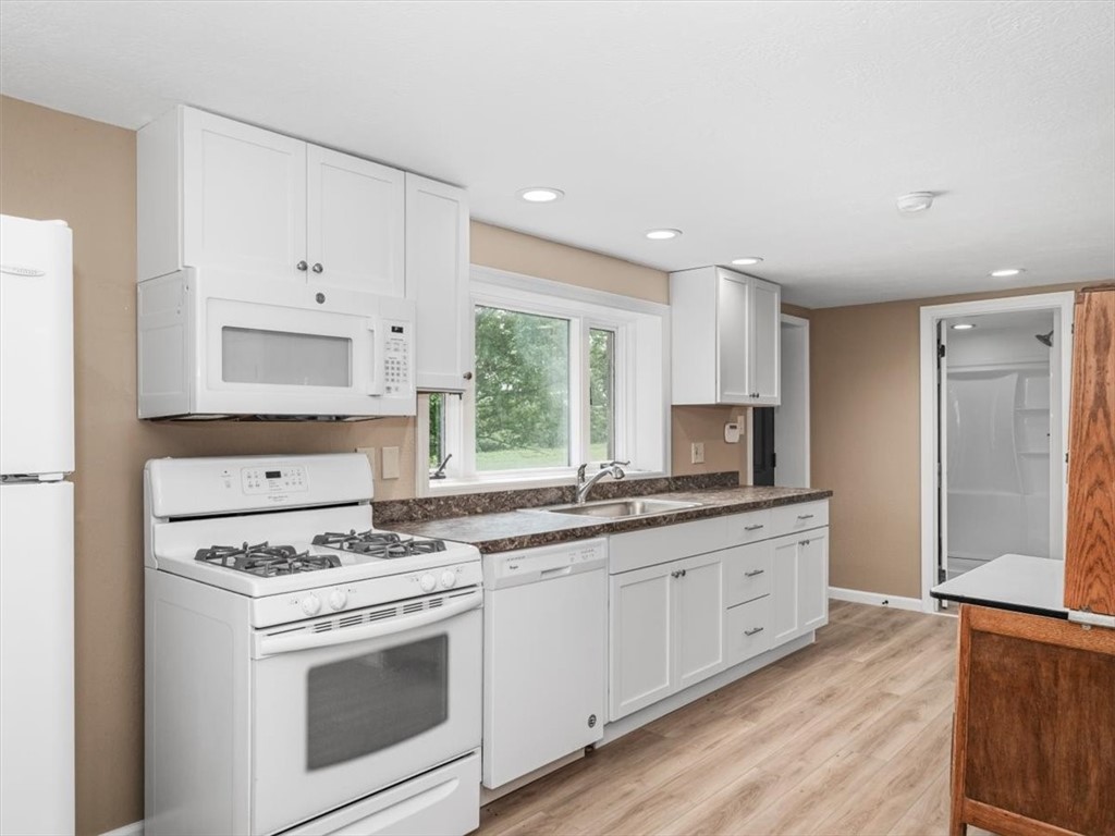 Center Twp, Pennsylvania, 15061, United States, 3 Bedrooms Bedrooms, ,3 BathroomsBathrooms,Residential,For Sale,1883463