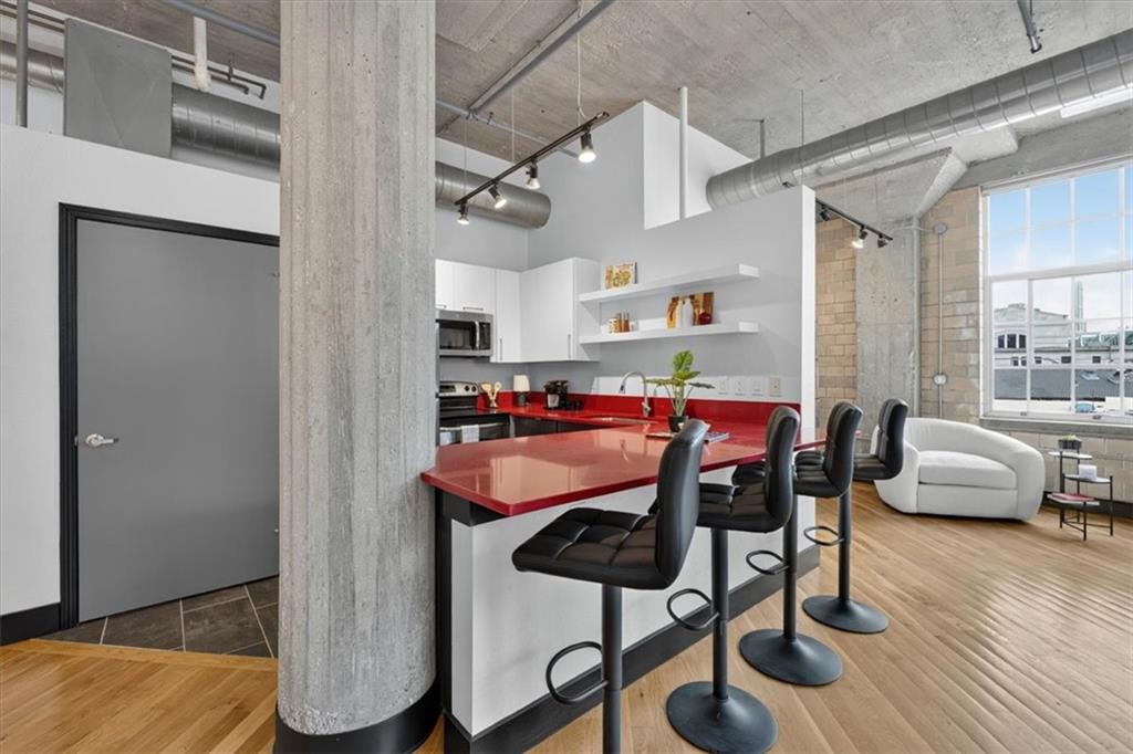 Wyandotte St, Kansas City, MO 64108