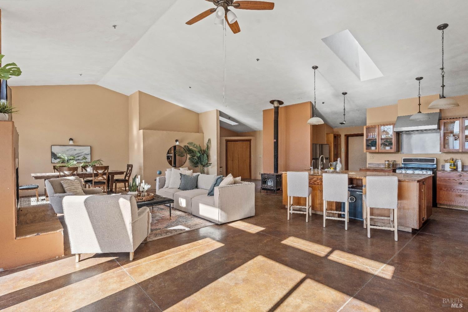 Ukiah, California, 95482, United States, 2 Bedrooms Bedrooms, ,1 BathroomBathrooms,Residential,For Sale,2005394