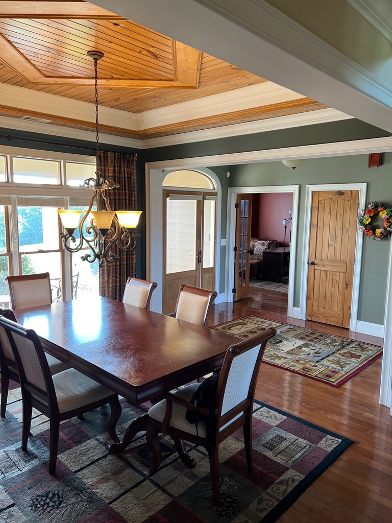Ellijay, Georgia, 30536, United States, 4 Bedrooms Bedrooms, ,4 BathroomsBathrooms,Residential,For Sale,1876952