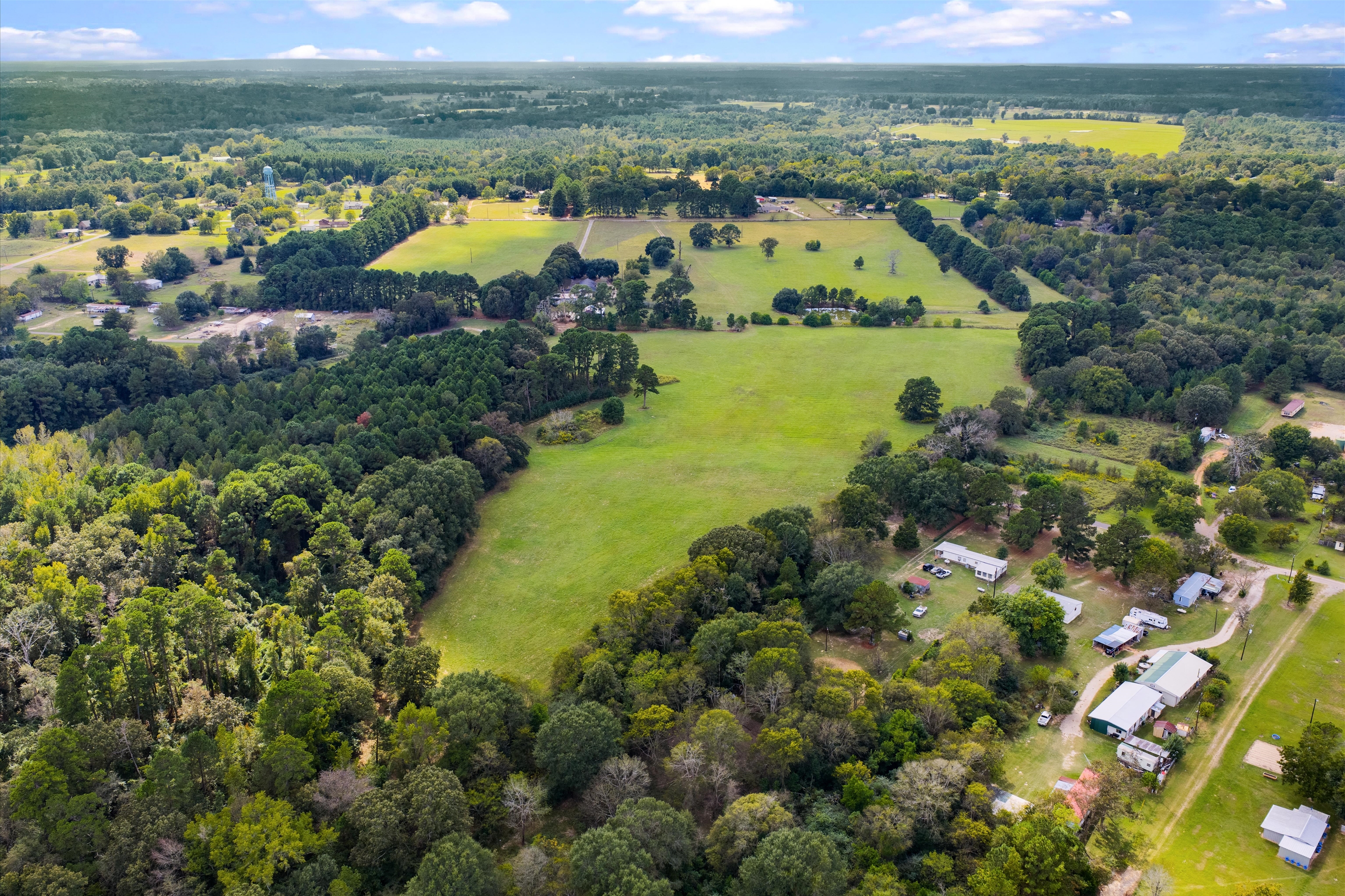 Henderson, Texas, 75654, United States, 3 Bedrooms Bedrooms, ,2 BathroomsBathrooms,Residential,For Sale,1983908