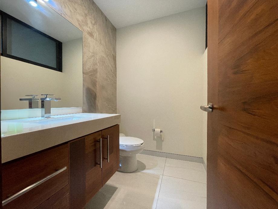 Aguascalientes, Aguascalientes, 20159, Mexico, 5 Bedrooms Bedrooms, ,5 BathroomsBathrooms,Residential,For Sale,1916946