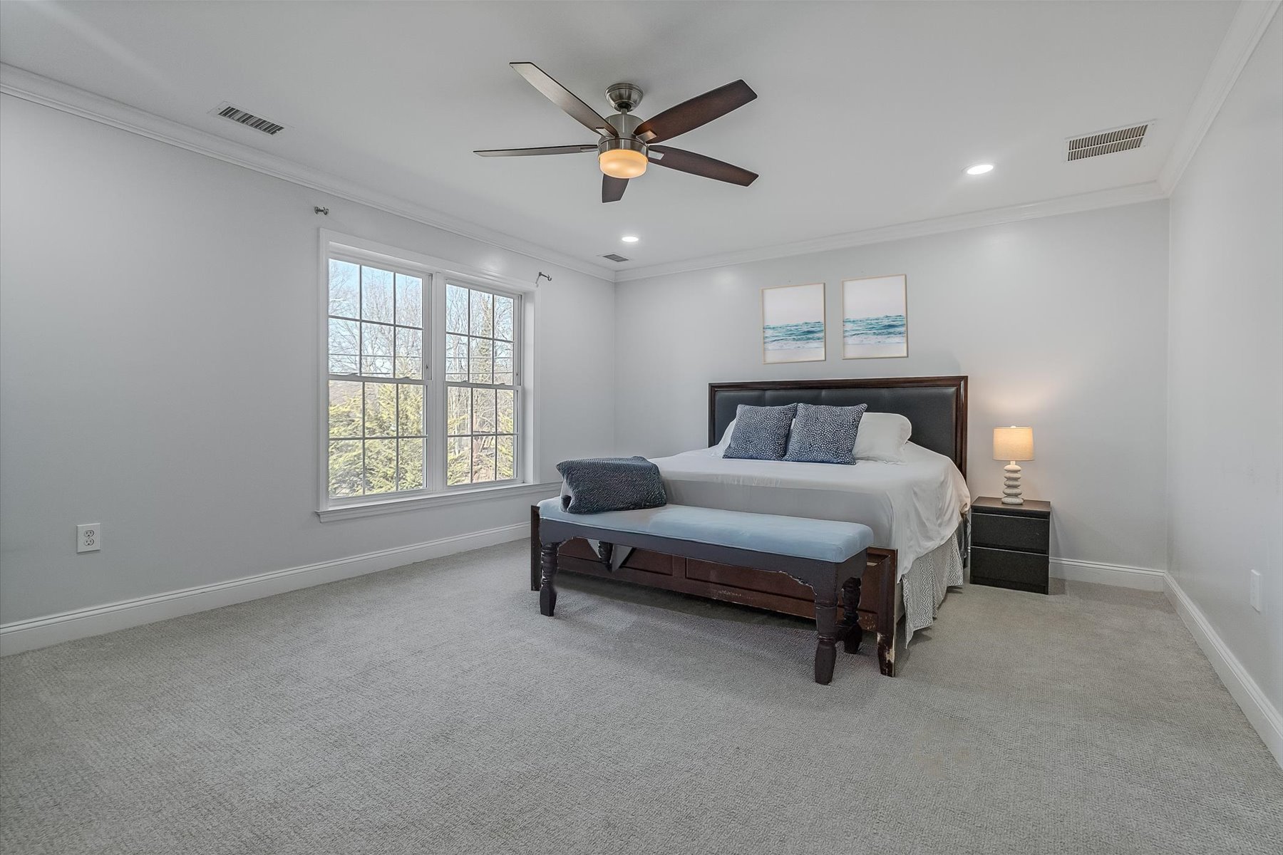  Experience Urban Luxury with this End-Unit Townhome - 物件實景