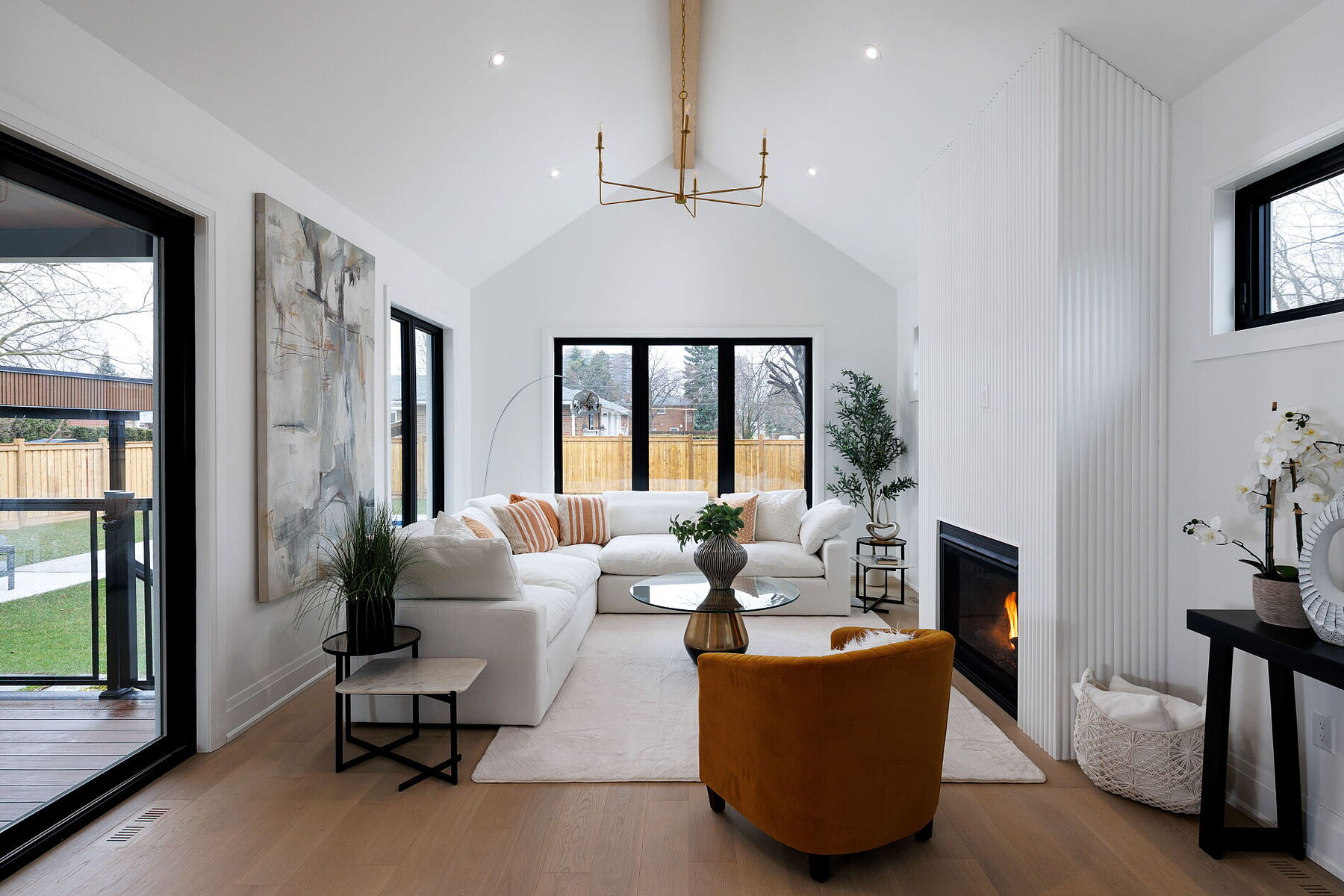  Custom Built Home - 物件實景