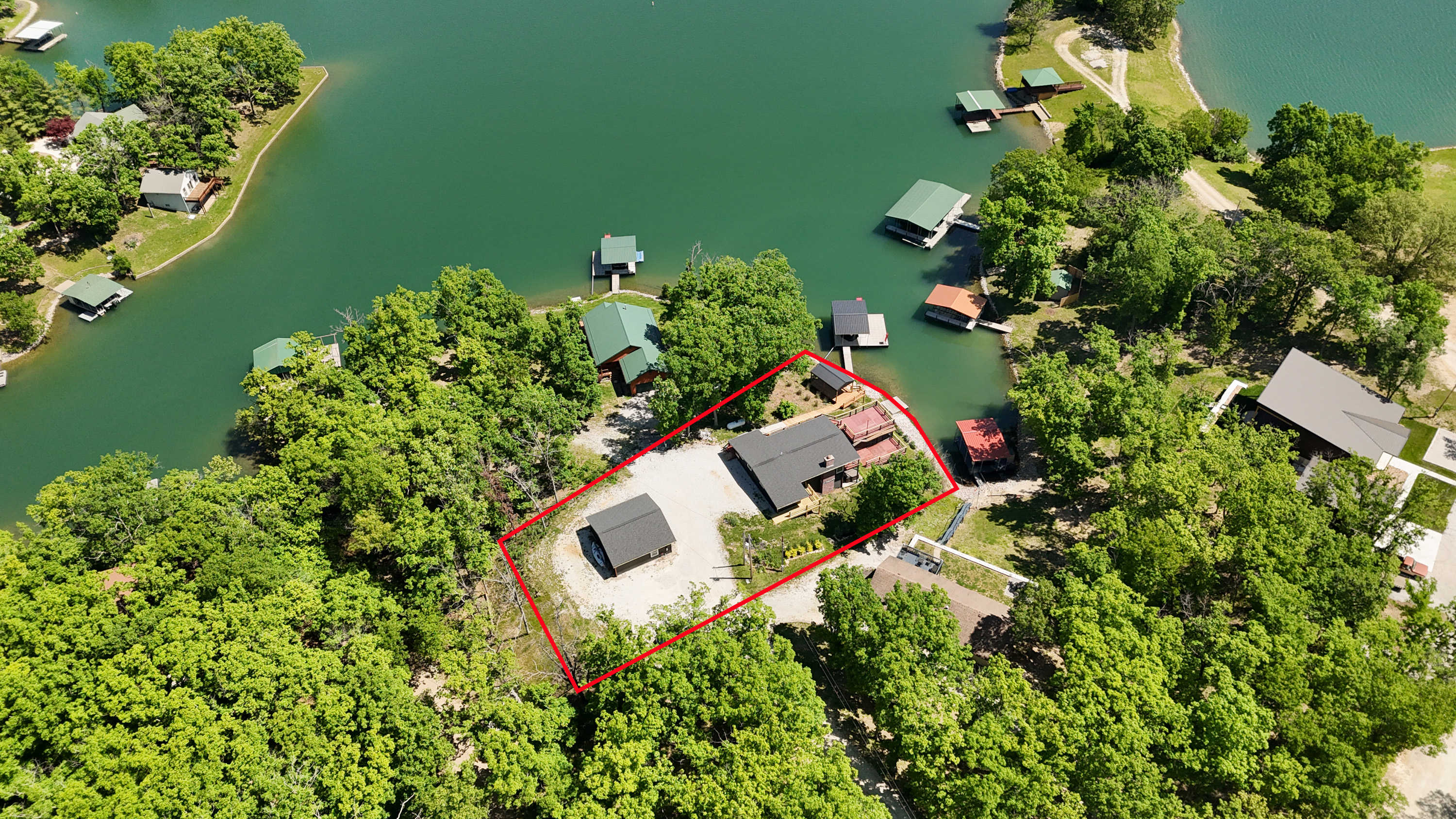Keytesville, Missouri, 65261, United States, 4 Bedrooms Bedrooms, ,3 BathroomsBathrooms,Residential,For Sale,2048618