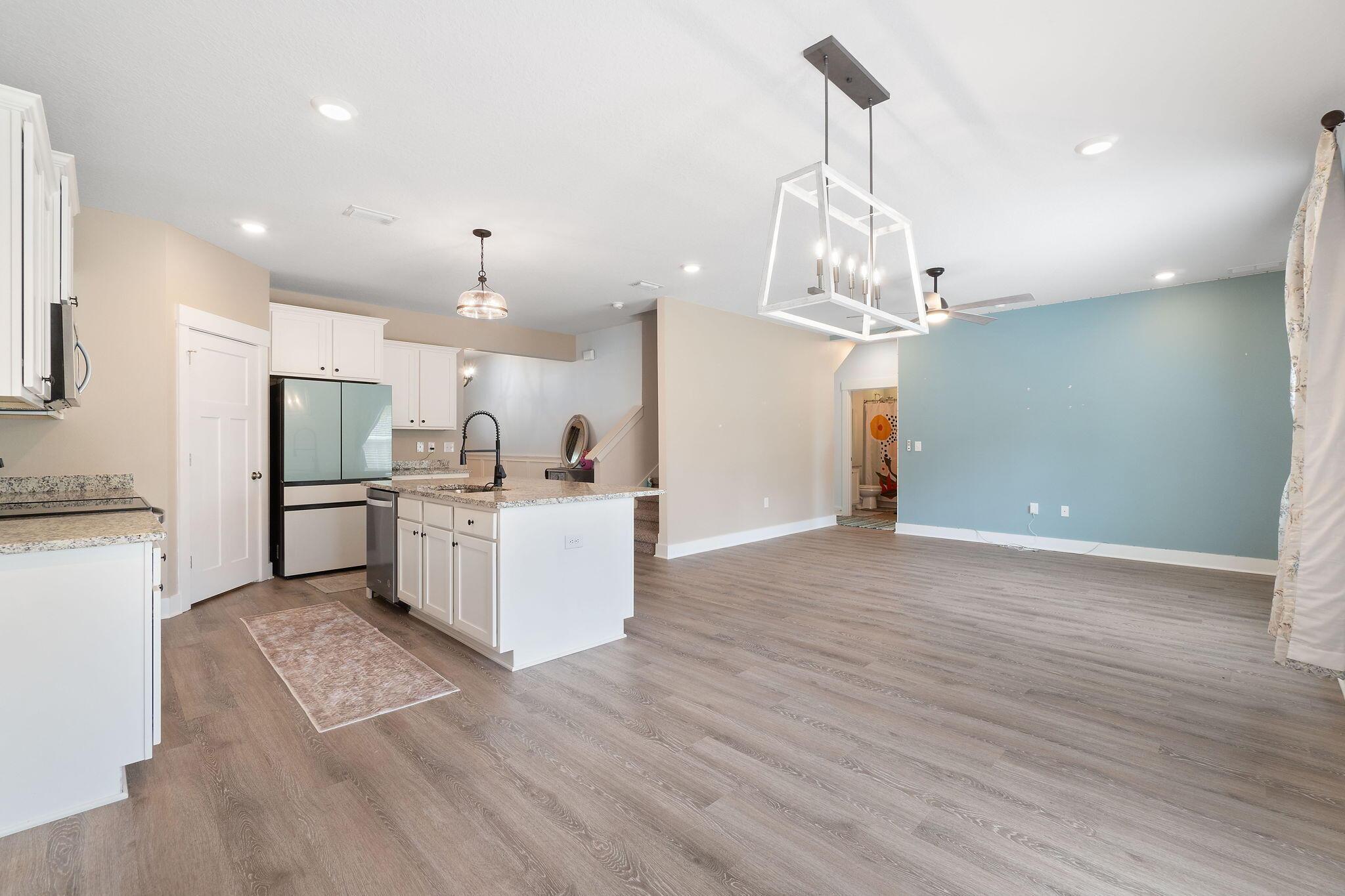 Gulf Breeze, Florida, 32563, United States, 5 Bedrooms Bedrooms, ,3 BathroomsBathrooms,Residential,For Sale,1934954