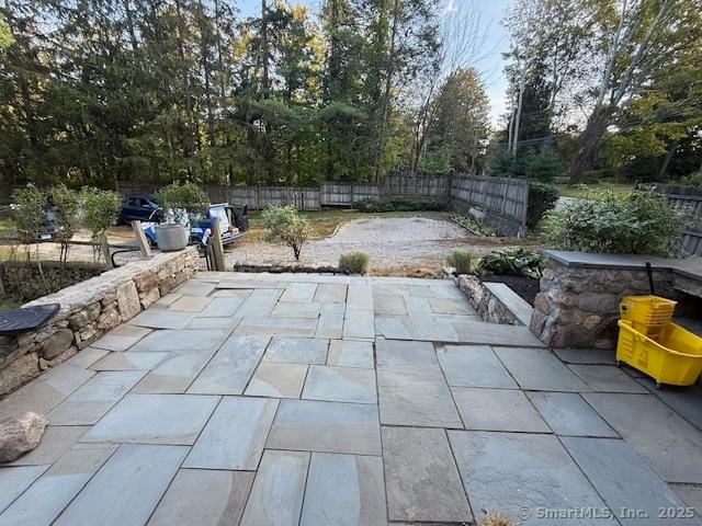 Wilton, Connecticut, 06897, United States, 4 Bedrooms Bedrooms, ,3 BathroomsBathrooms,Residential,For Sale,1988837