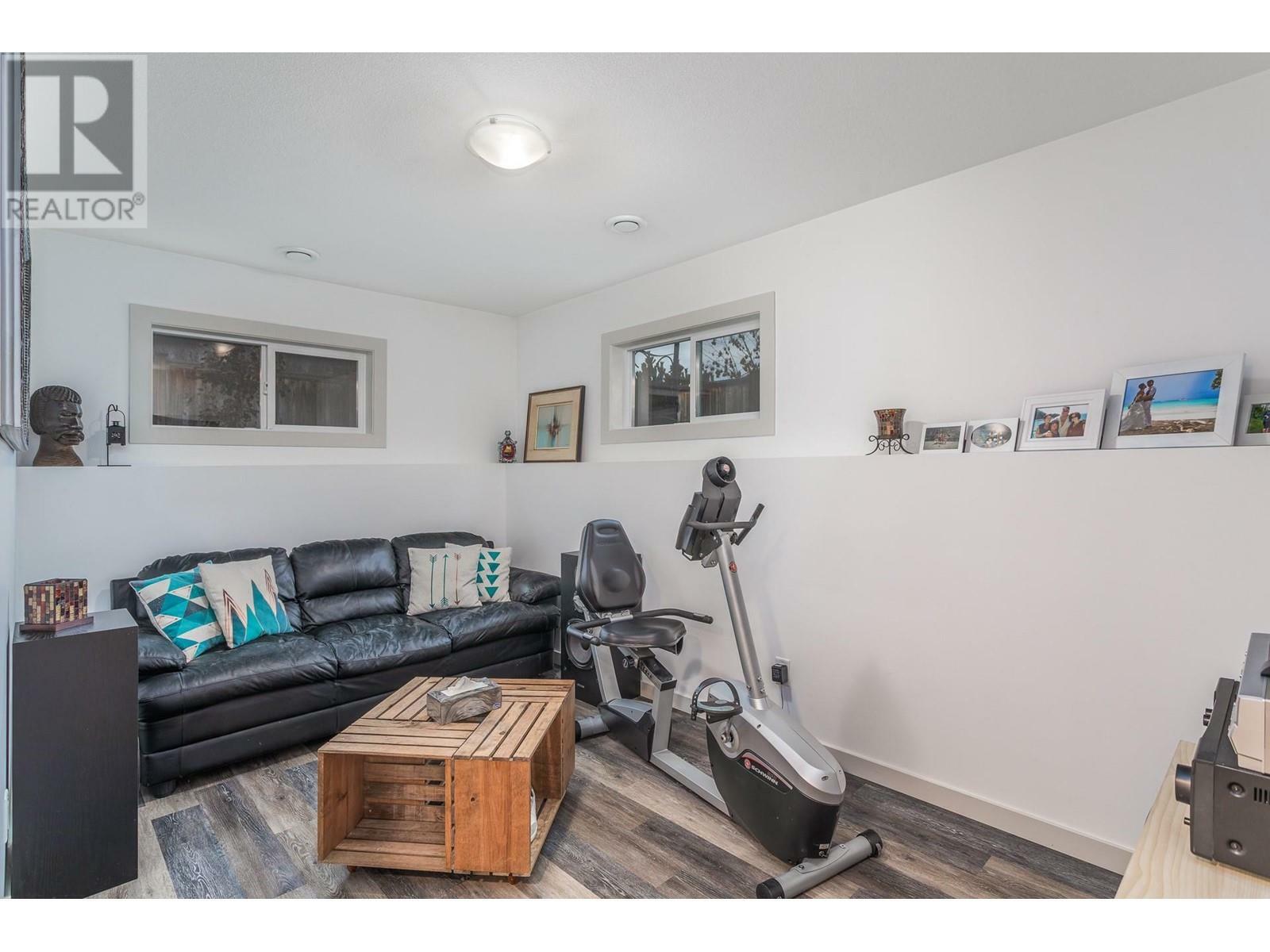 KELOWNA, British Columbia, V1X 2H2, CA, 3 Bedrooms Bedrooms, ,3 BathroomsBathrooms,Residential,For Sale,1839234