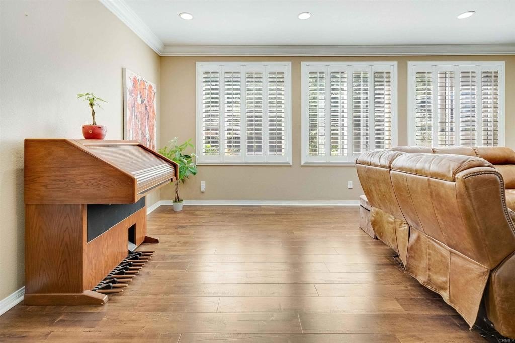 Temecula, California, 92592, United States, 5 Bedrooms Bedrooms, ,3 BathroomsBathrooms,Residential,For Sale,1987577