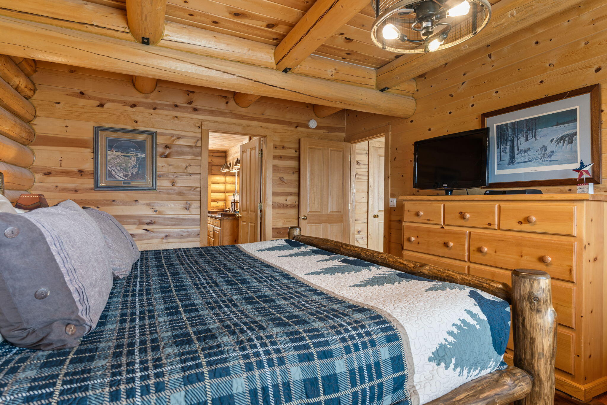 Parowan, Utah, 84761, United States, 5 Bedrooms Bedrooms, ,5 BathroomsBathrooms,Residential,For Sale,1976313