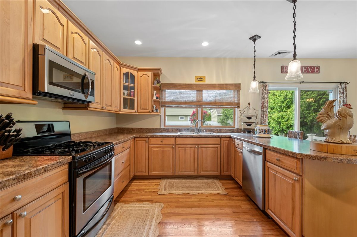 Bethpage, New York, 11714, United States, 4 Bedrooms Bedrooms, ,3 BathroomsBathrooms,Residential,For Sale,1905713
