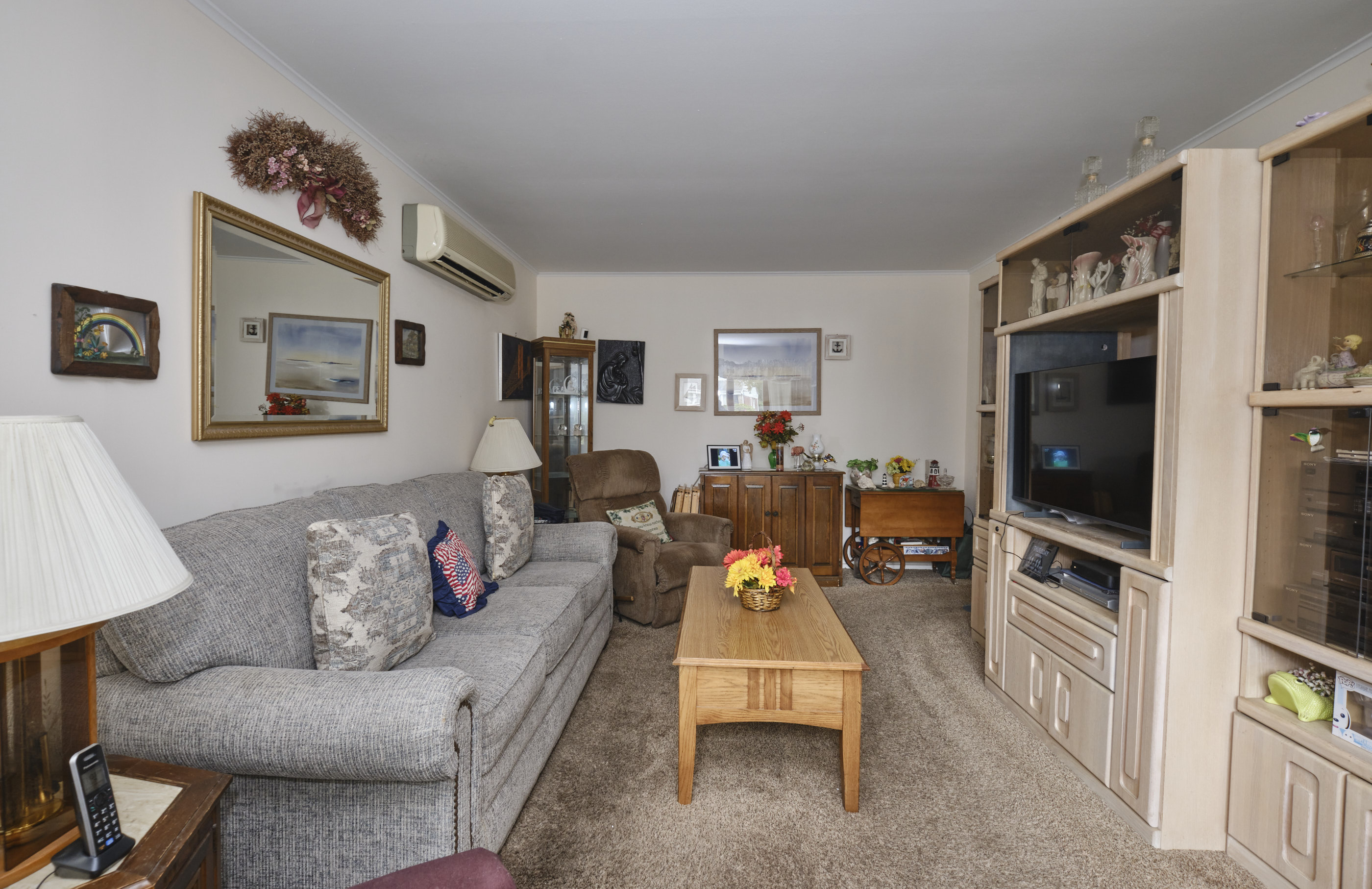 New Hyde Park, New York, 11040, United States, 4 Bedrooms Bedrooms, ,3 BathroomsBathrooms,Residential,For Sale,1977878