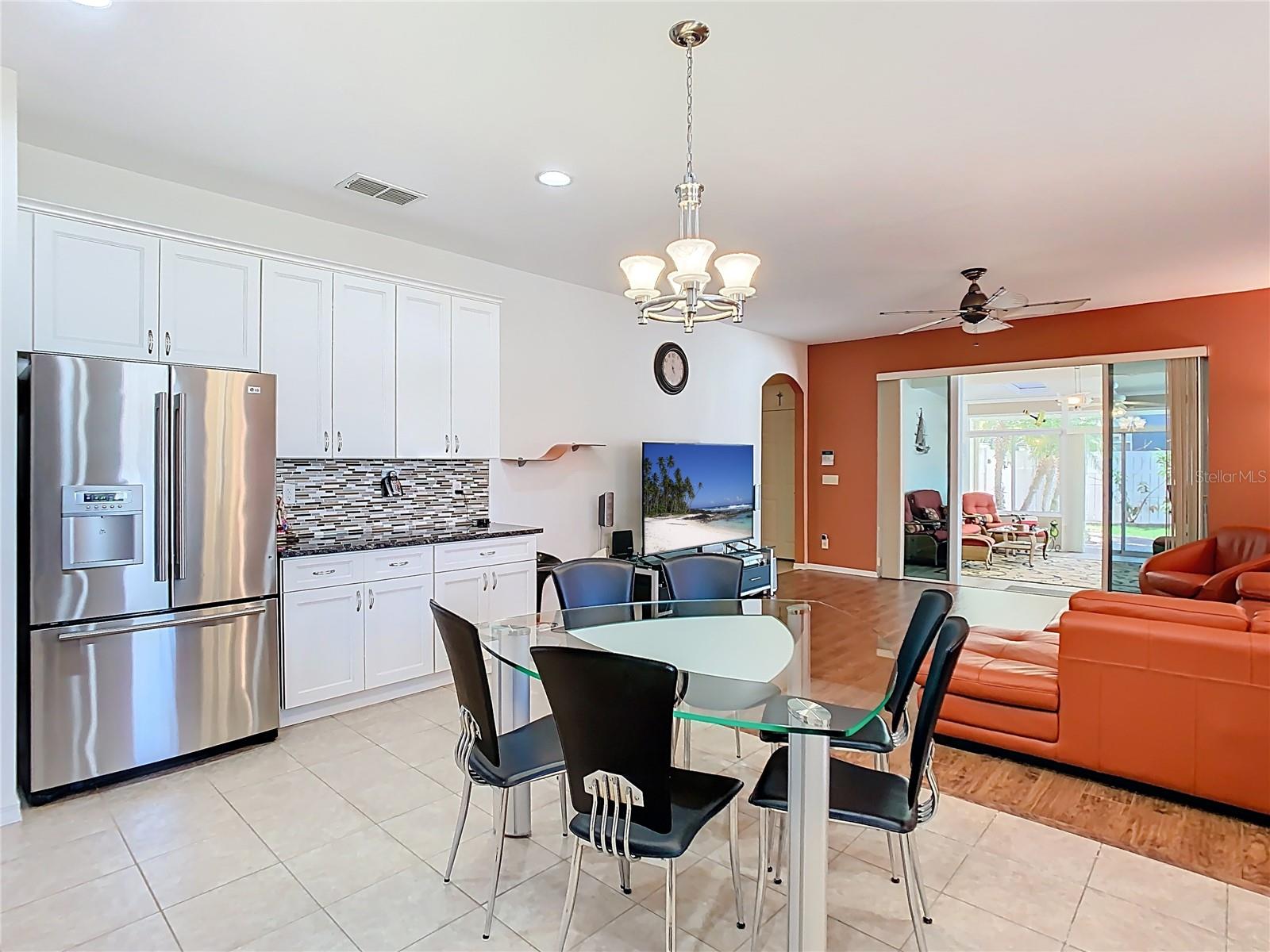 ORLANDO, Florida, 32828, United States, 5 Bedrooms Bedrooms, ,3 BathroomsBathrooms,Residential,For Sale,1923242