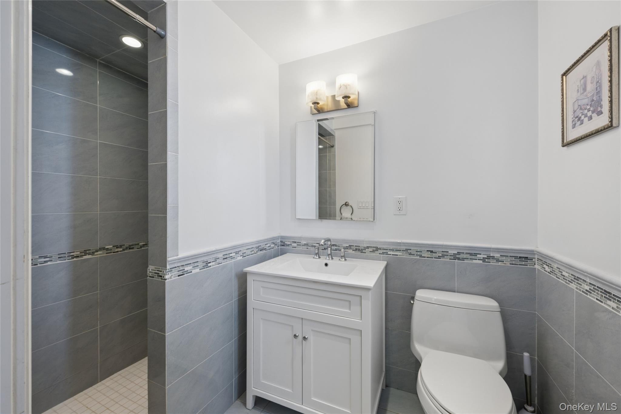 Beechhurst, New York, 11357, United States, 3 Bedrooms Bedrooms, ,2 BathroomsBathrooms,Residential,For Sale,2049222