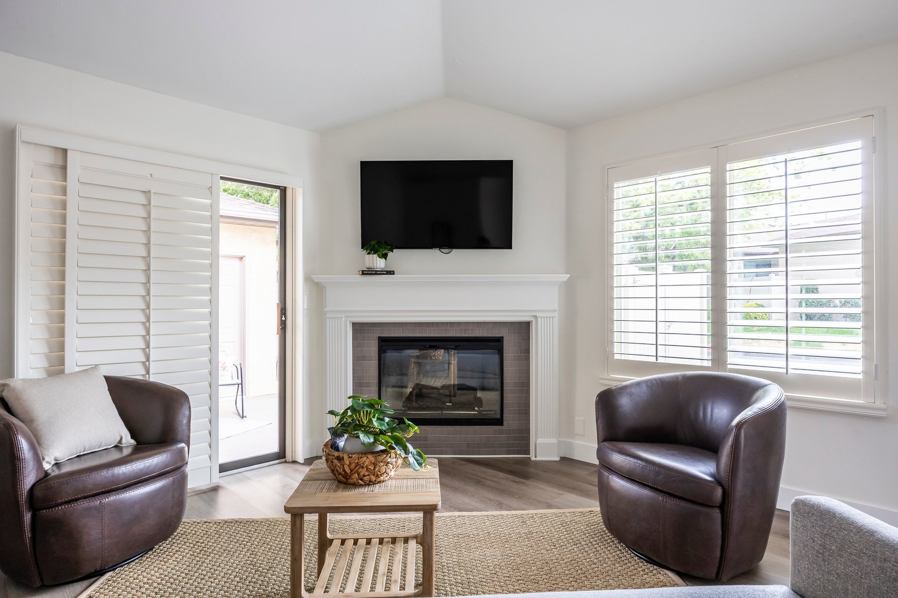  Rarely Available Harvest Lane Rambler Main-Level Living - 物件實景