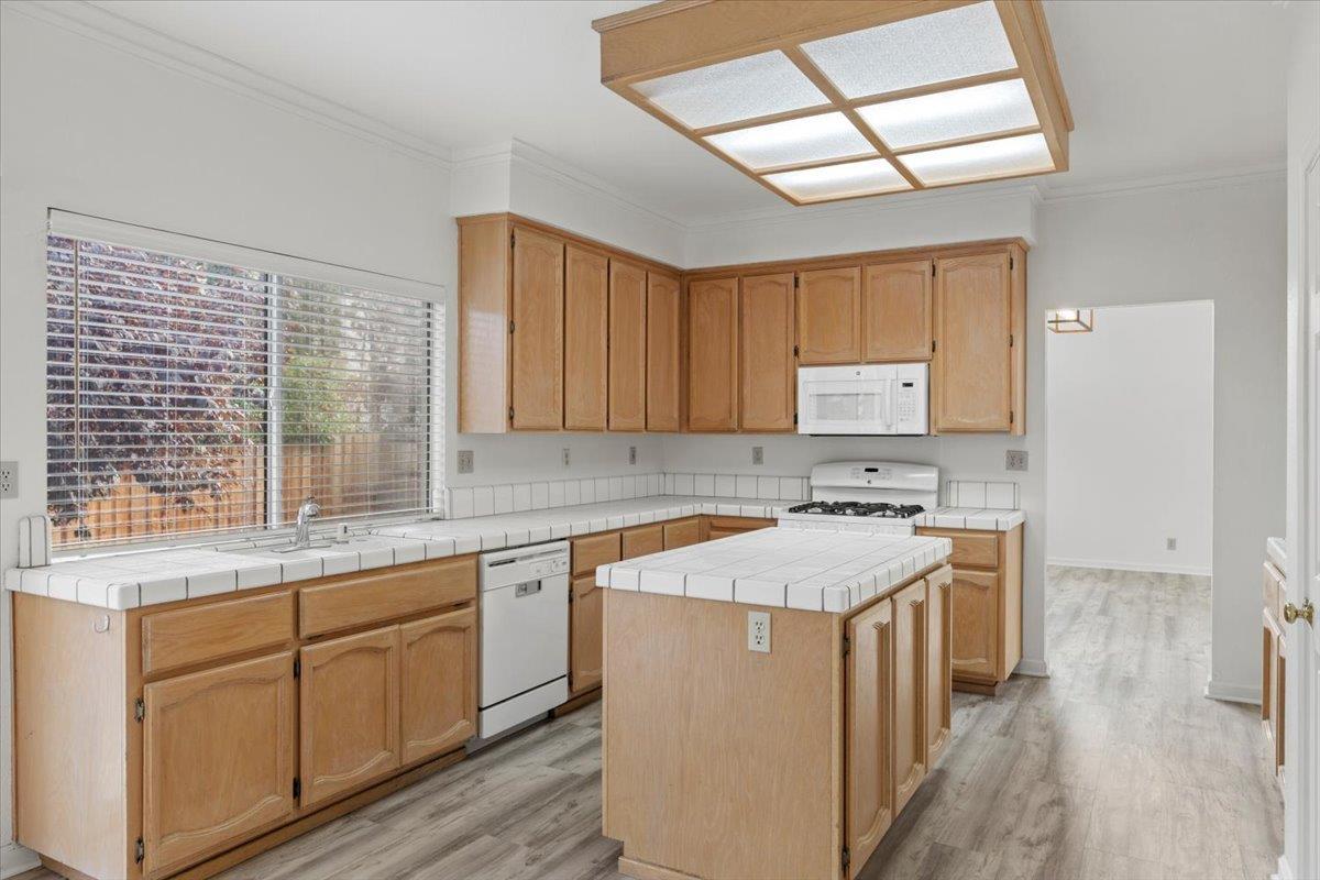 Orangevale, California, 95662, United States, 4 Bedrooms Bedrooms, ,3 BathroomsBathrooms,Residential,For Sale,2005203