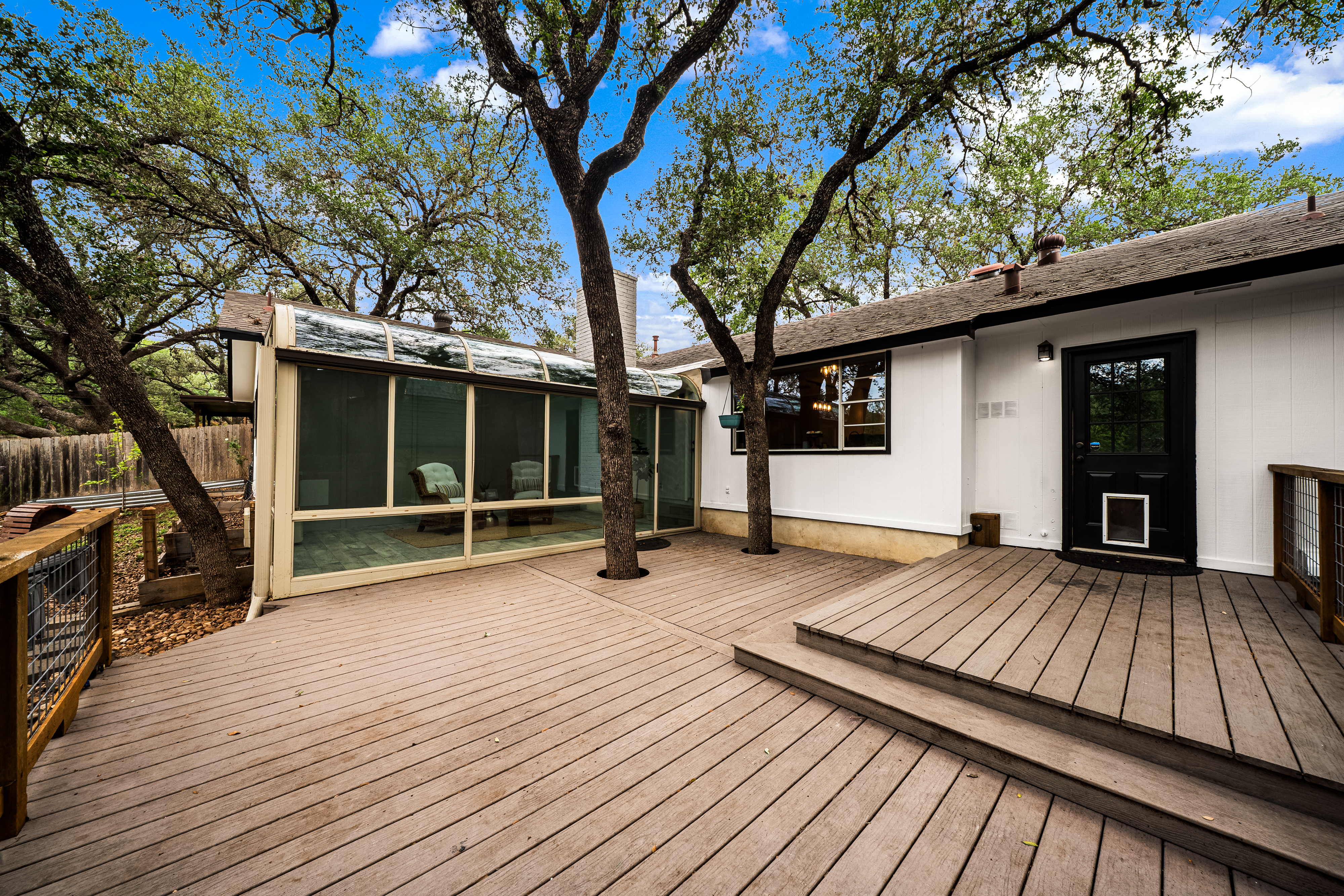  Updated Ranch with Greenbelt Privacy - 物件實景