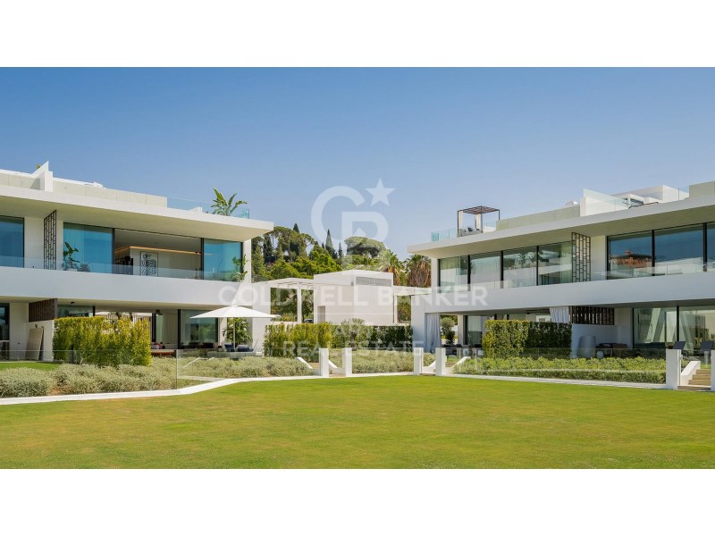 M?laga, Marbella, Nag?eles-Milla de Oro M?laga, Ma, Marbella, Andalusia, ES, 4 Bedrooms Bedrooms, ,4 BathroomsBathrooms,Residential,For Sale,M?laga, Marbella, Nag?eles-Milla de Oro M?laga, Ma,1647020