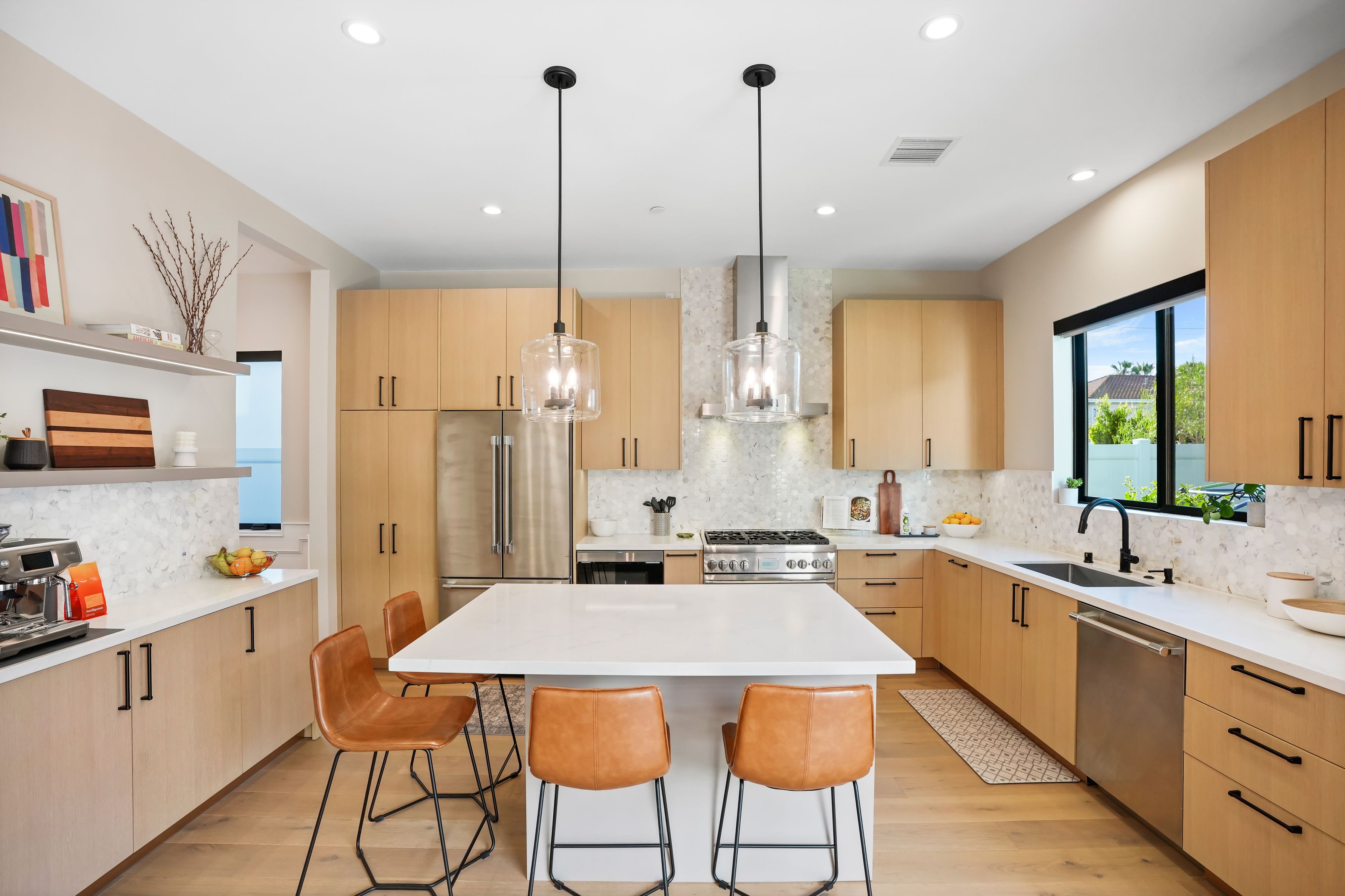  12341 Addison Street - 物件實景