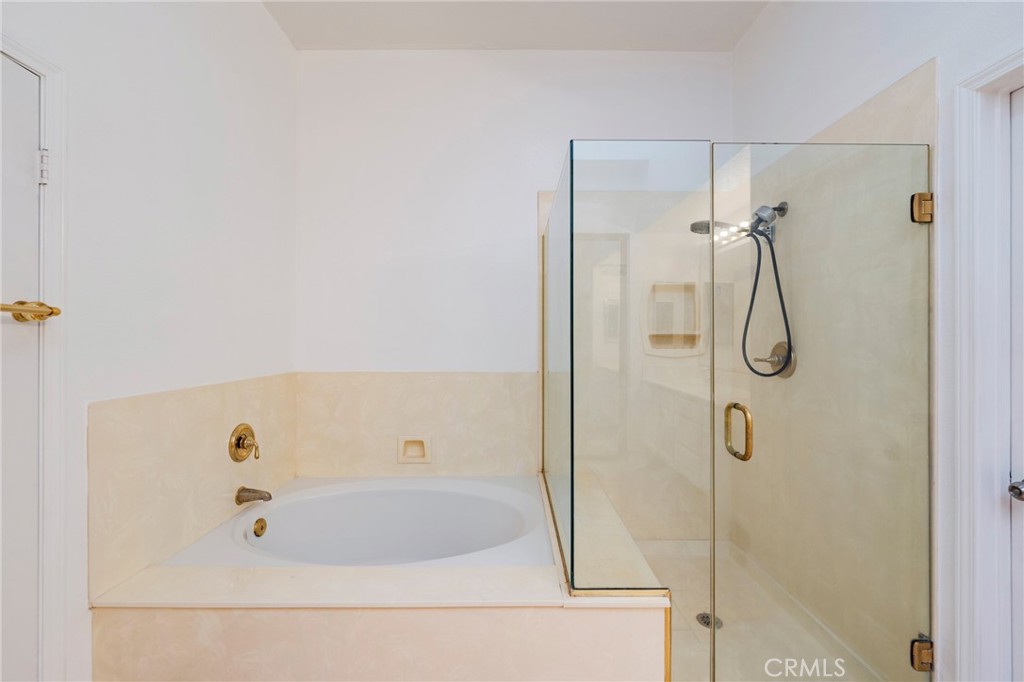 Huntington Beach, California, 92648, United States, 4 Bedrooms Bedrooms, ,3 BathroomsBathrooms,Residential,For Sale,1989716