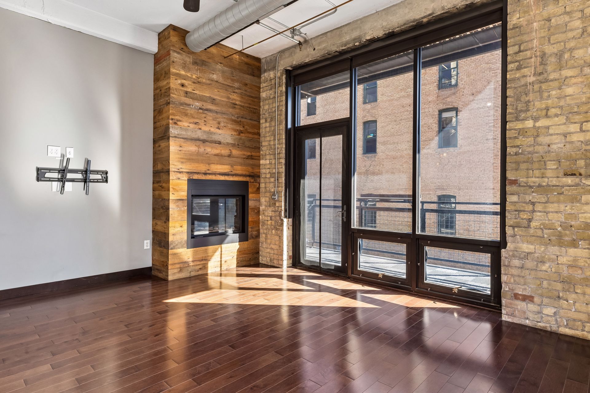  Iconic Corner Loft in Coveted North Loop - 物件實景
