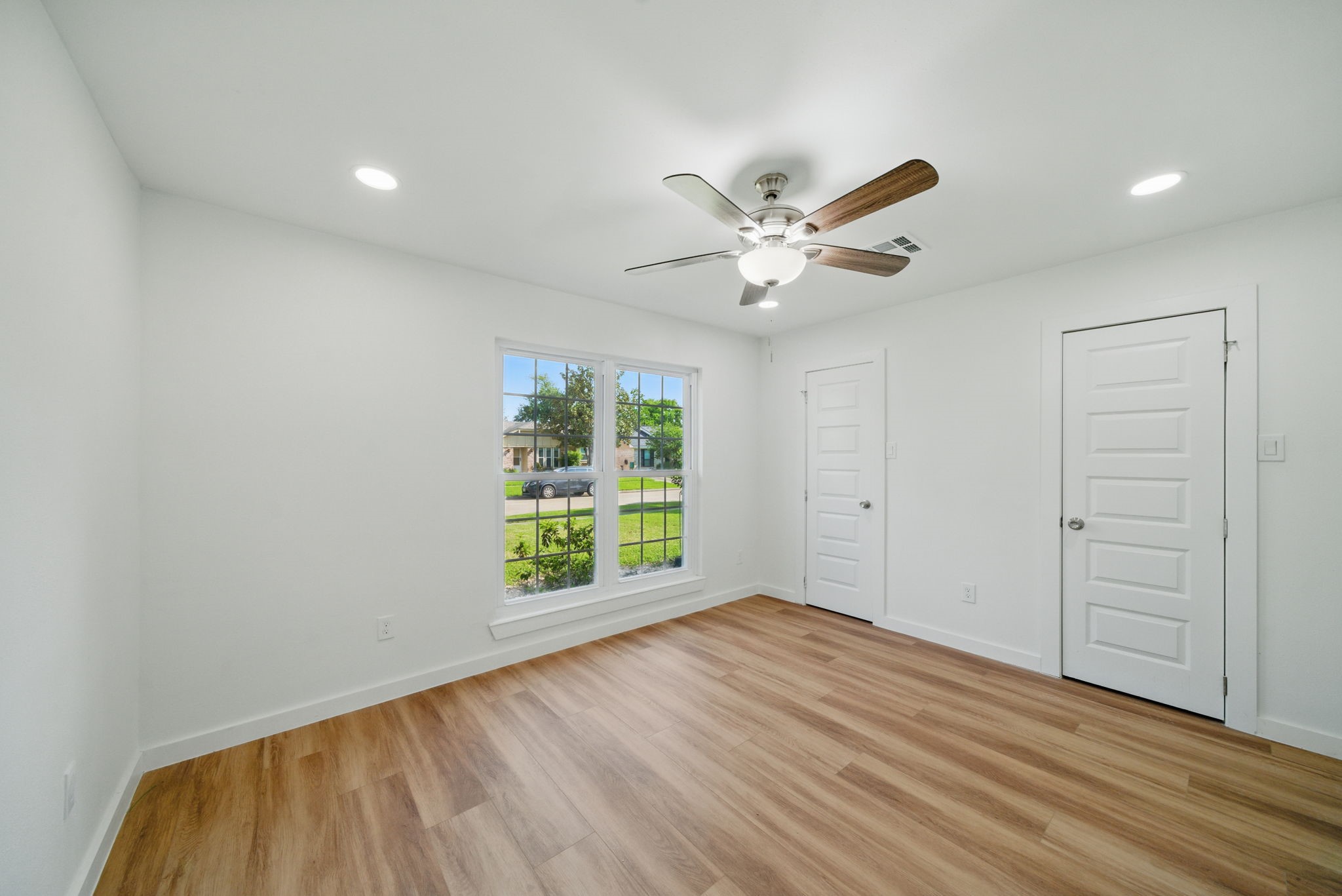  9711 Derrik Drive - 物件實景