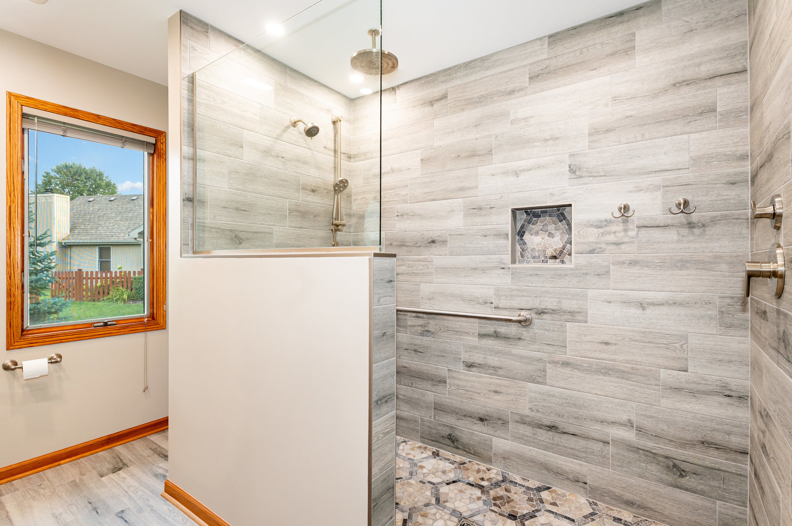 Shorewood, Illinois, 60404, United States, 3 Bedrooms Bedrooms, ,3 BathroomsBathrooms,Residential,For Sale,1937616