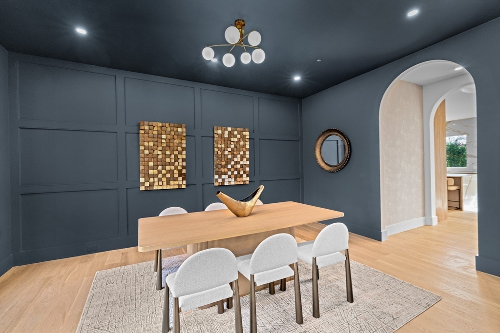 Newton, Massachusetts, 02461, United States, 7 Bedrooms Bedrooms, ,8 BathroomsBathrooms,Residential,For Sale,1995723