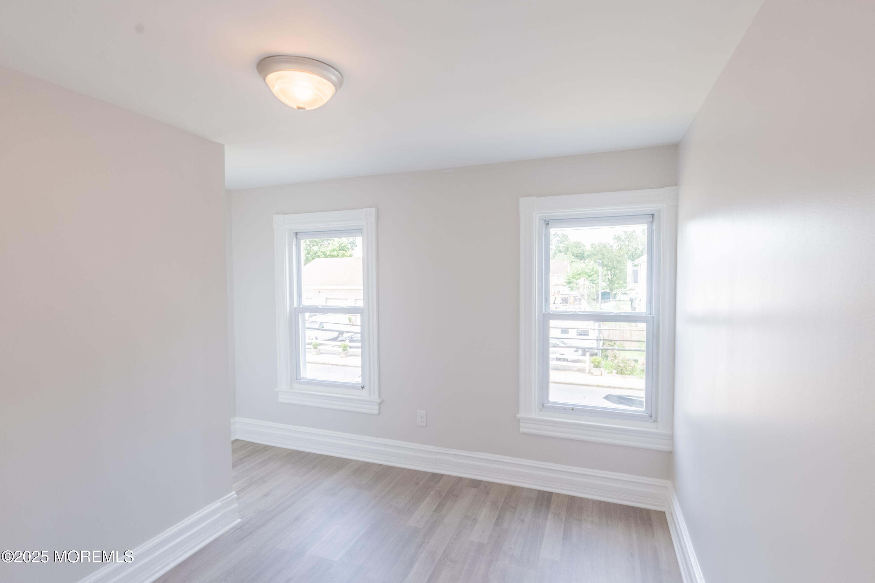 Englishtown, New Jersey, 07726, United States, 6 Bedrooms Bedrooms, ,4 BathroomsBathrooms,Residential,For Sale,1908199