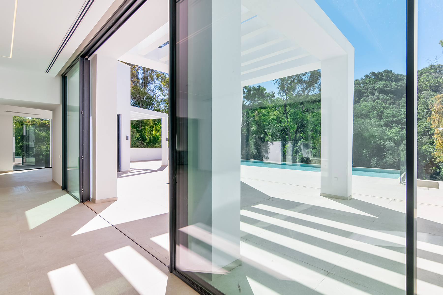  New contemporary villa with total privacy in Sotogrande Alto - 物件實景