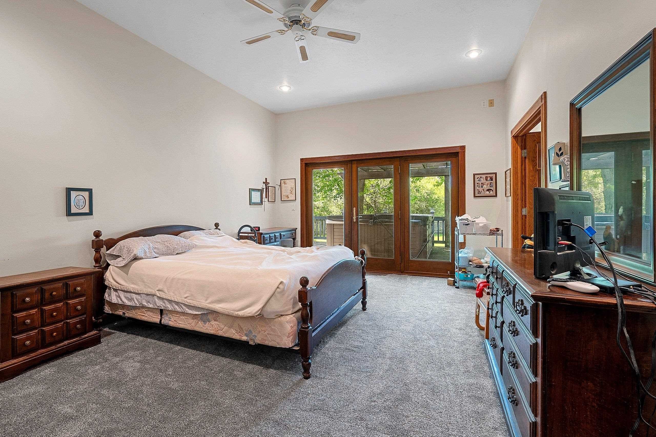 DE PERE, Wisconsin, 54115-9240, United States, 4 Bedrooms Bedrooms, ,4 BathroomsBathrooms,Residential,For Sale,2048017