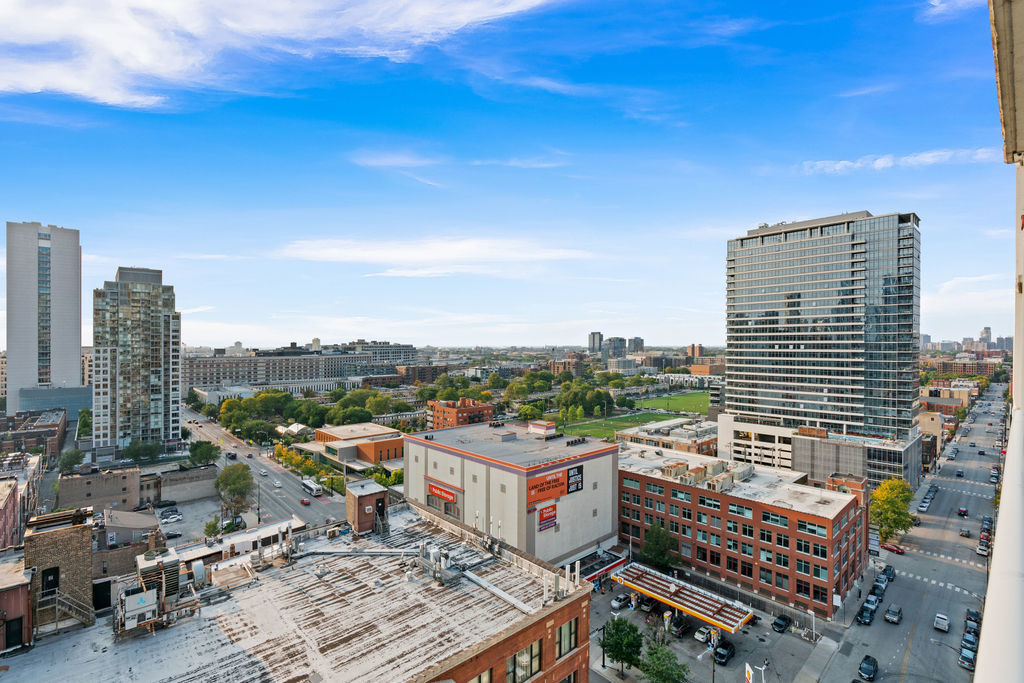 Chicago, Illinois, 60654, United States, 2 Bedrooms Bedrooms, ,2 BathroomsBathrooms,Residential,For Sale,2023222