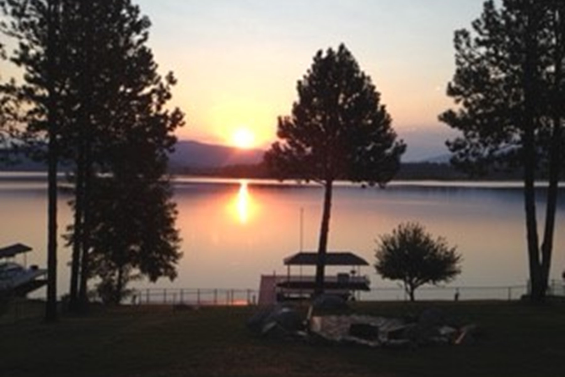  Cabin on Pend Oreille River - 物件實景