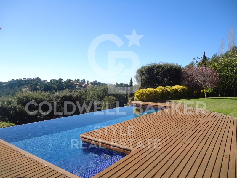 Carrer del Xiprer, 42-58 Barcelona, Matadepera, La, Matadepera, Catalonia, 08230, ES, 4 Bedrooms Bedrooms, ,3 BathroomsBathrooms,Residential,For Sale,Carrer del Xiprer, 42-58 Barcelona, Matadepera, La,1627709